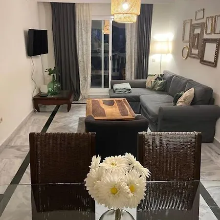 2 Bedroom With Spacious Terrace Apartment Marbella