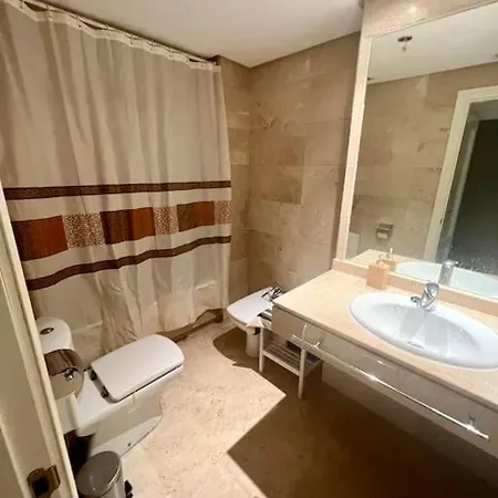 2 Bedroom With Spacious Terrace *